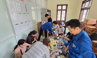 Los jóvenes de la provincia de Thai Nguyen se esfuerzan por ayudar a la gente a superar las tormentas y las inundaciones