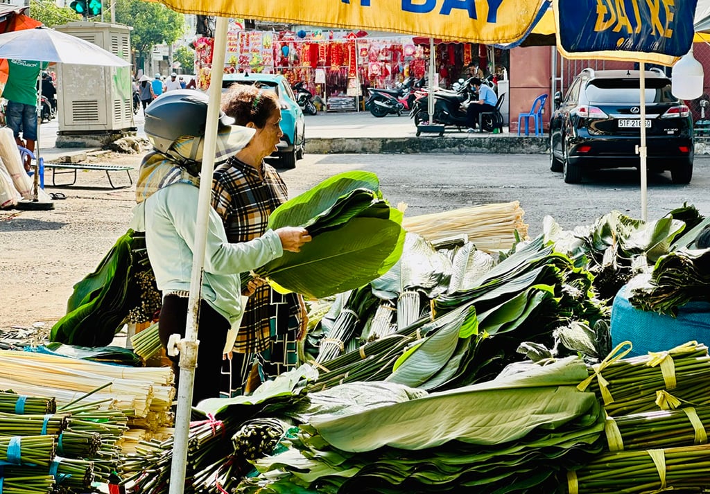 Đường phố đã rực rỡ đón tết- Ảnh 3.