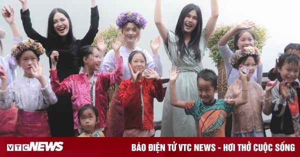 La chanteuse Phuc Anh partage des souvenirs inoubliables du tournage du clip avec des enfants des hautes terres