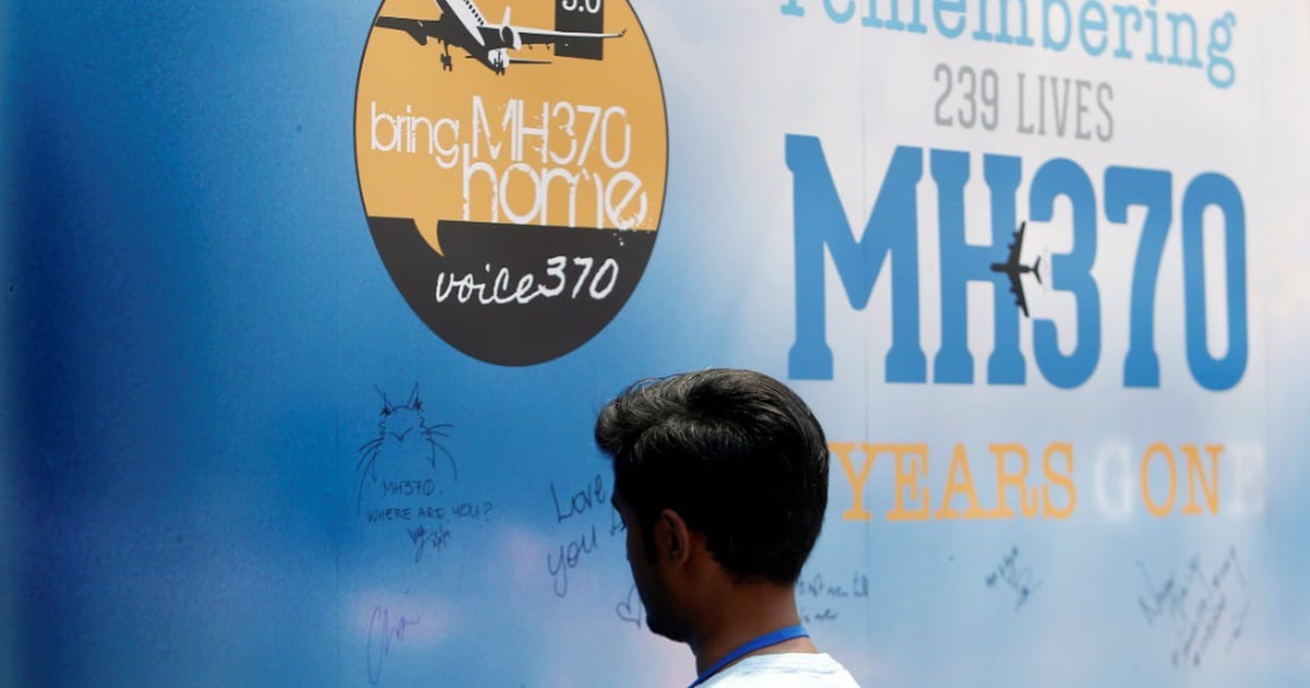 Malaysia 'green lights' search plan for MH370