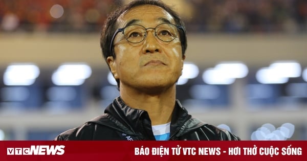 El entrenador Lee Young-jin fue nominado para dirigir el equipo de Vietnam.