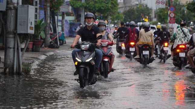 今後数日間のホーチミン市と南部の潮位の推移（写真1）