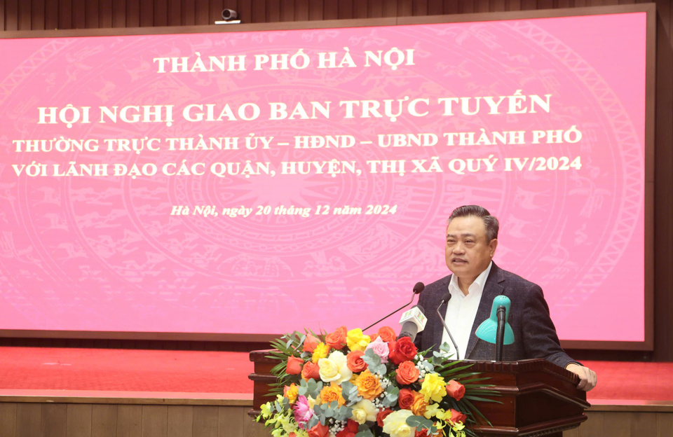 Le président du Comité populaire de la ville, Tran Sy Thanh, a prononcé un discours de clôture lors de la conférence.