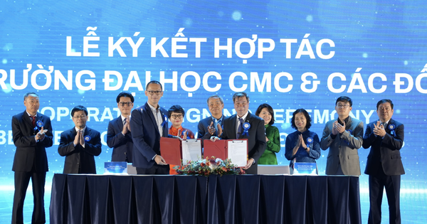 Trường đại học về công nghệ CMC khai giảng năm học mới