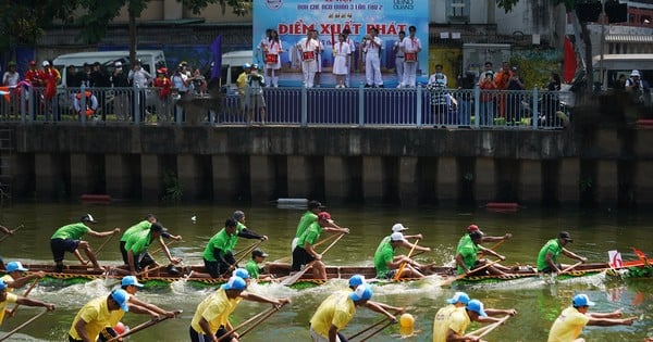 การแข่งขันเรือที่น่าตื่นเต้นในคลอง Nhieu Loc เพื่อเฉลิมฉลองเทศกาล Ok-Om-Bok