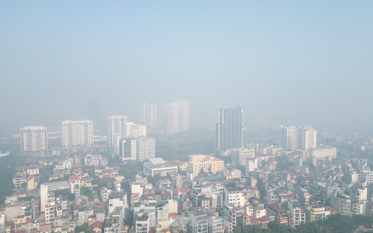 The sky is hazy, in Tay Ho recorded high air pollution level photo 7