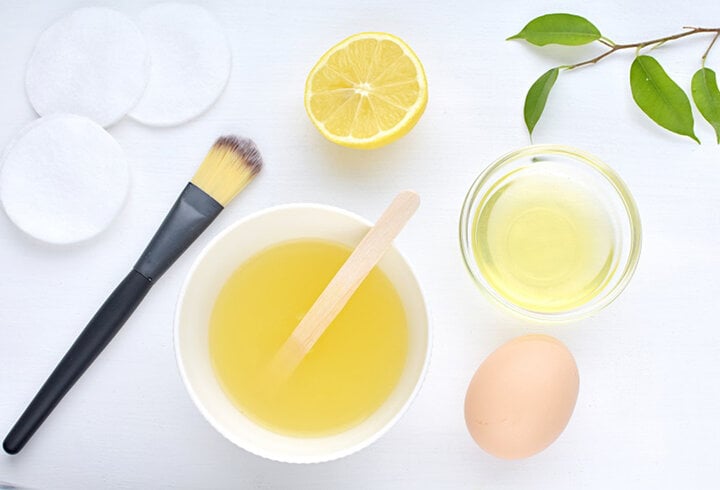 Egg white mask has many good uses for the skin.