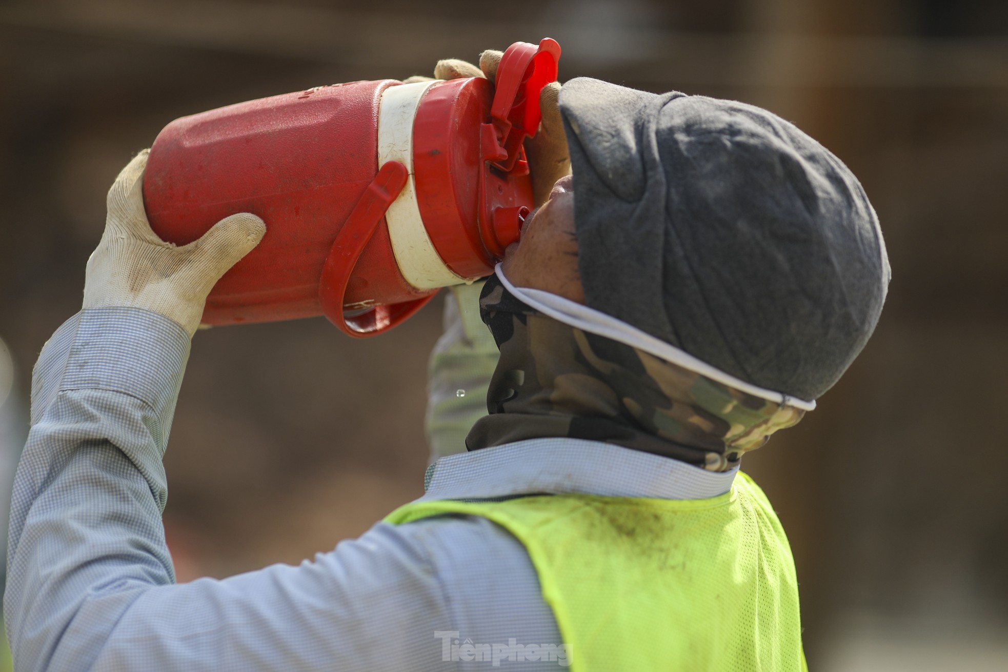 Los residentes de la ciudad de Ho Chi Minh sufren un calor de 40 grados (foto 11)