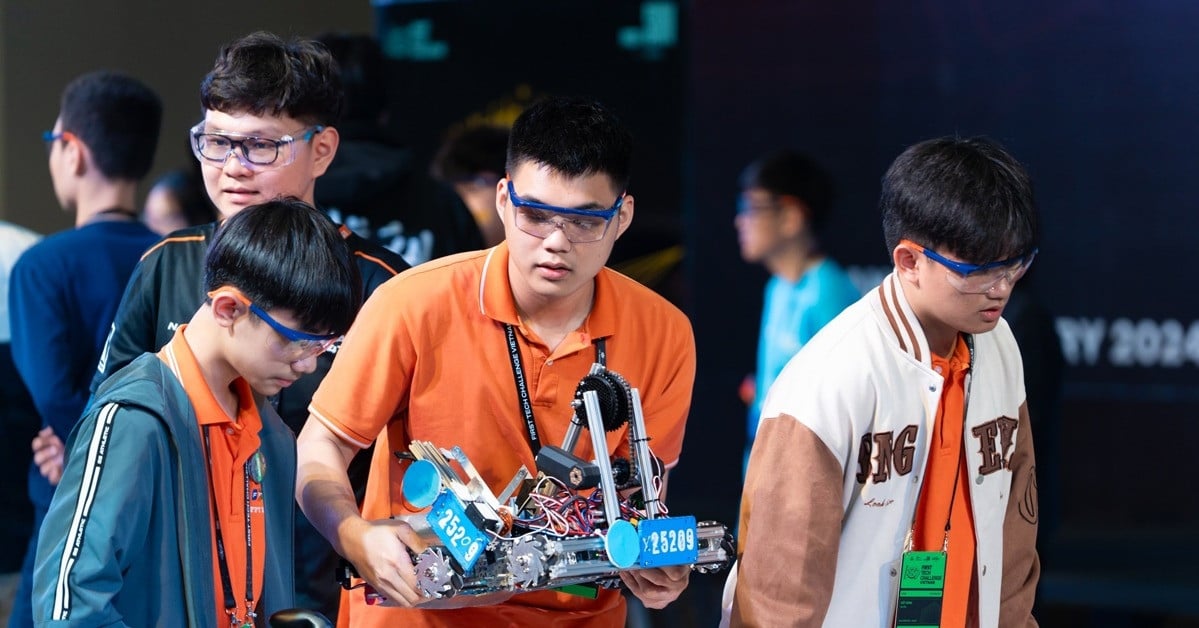 Des étudiants de Da Nang remportent un billet pour les États-Unis afin de participer à un concours de construction et d'exploitation de robots