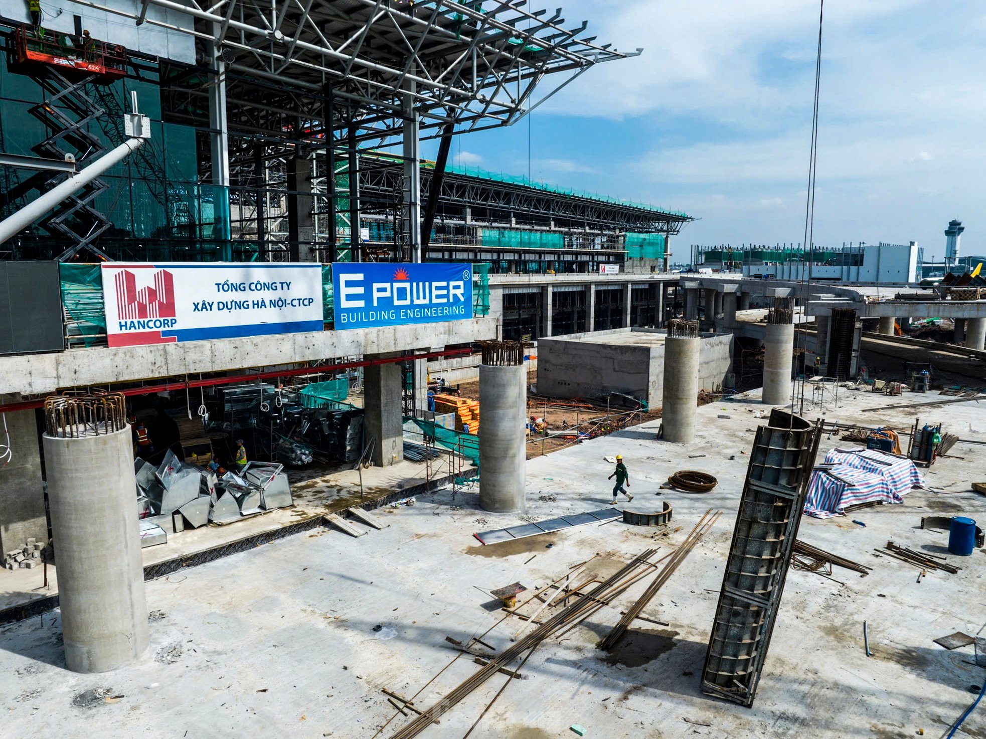 Revelando la terminal de casi 11.000 billones de VND del aeropuerto de Tan Son Nhat foto 10