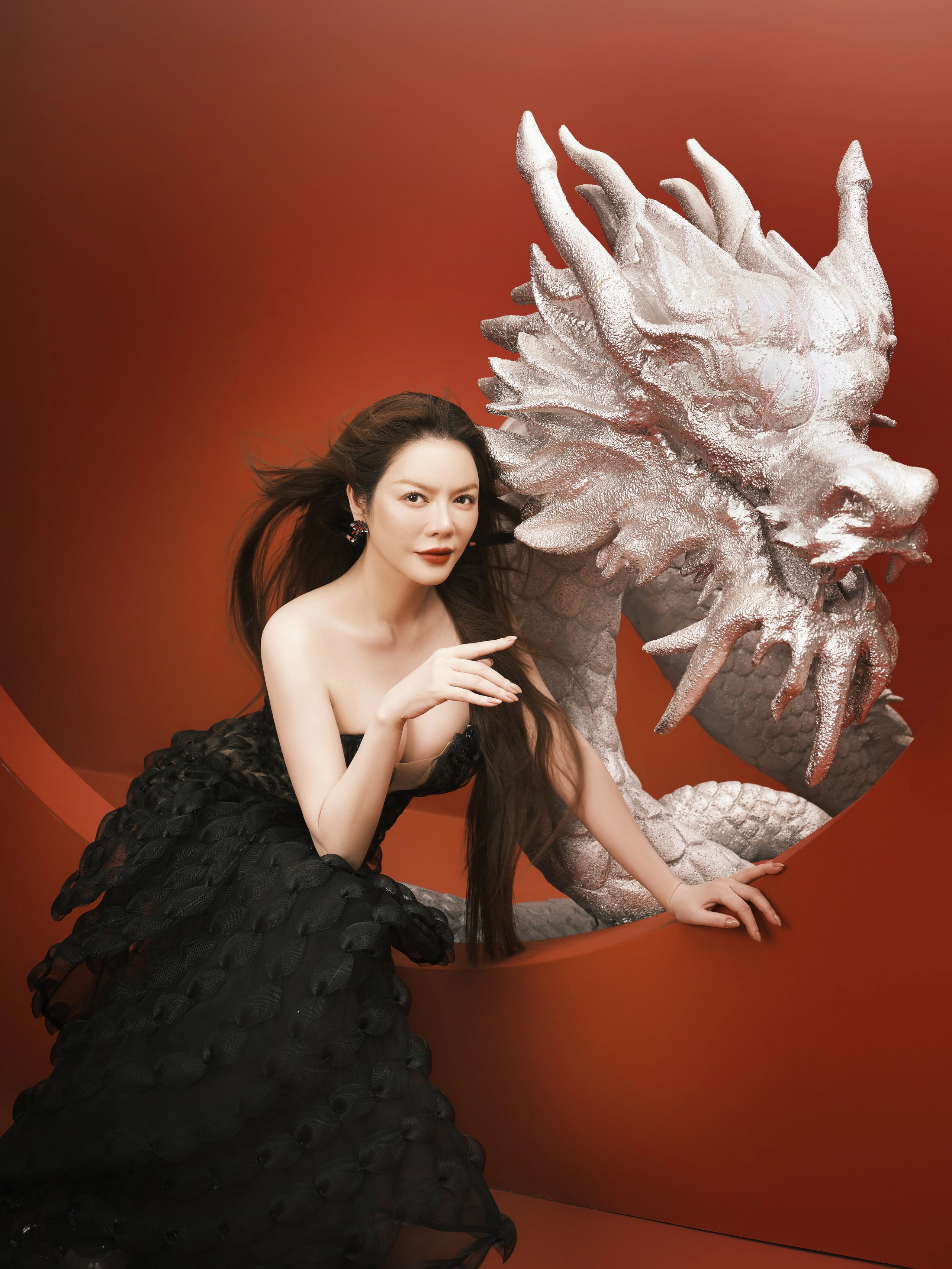 Lý Nhã Kỳ: Hồi trẻ tôi hiếu thắng, giờ bớt tham vọng lại- Ảnh 3.