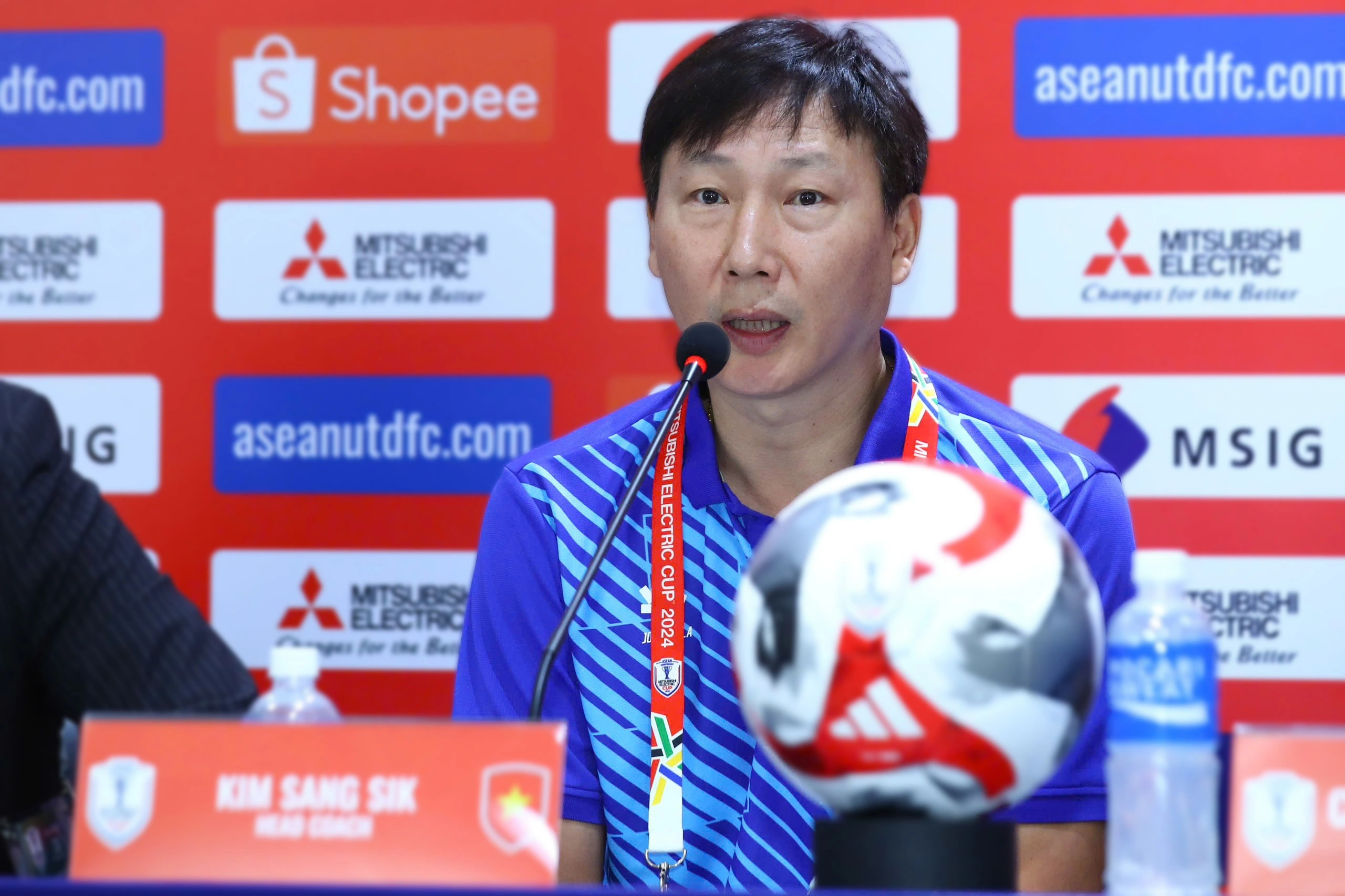 HLV Kim Sang Sik: “Việt Nam sẽ đánh bại Thái Lan và vô địch AFF Cup”