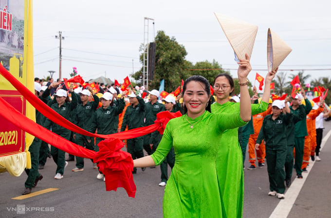 Lễ kỷ niệm mừng ngày thống nhất non sông tại di tích Đôi bờ Hiền Lương (Quảng Trị), tháng 4/2022. Ảnh: Hoàng Táo