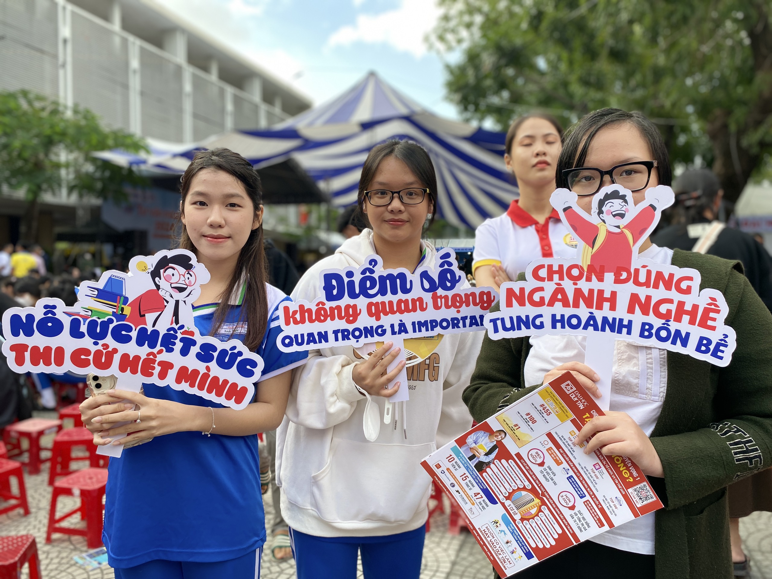 Sẽ có kỳ thi riêng dành cho những thí sinh chưa đậu tốt nghiệp năm 2024- Ảnh 1.