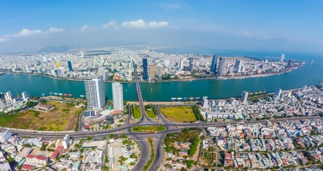 Da Nang vend aux enchères des « terres dorées » près du pont de la rivière Han