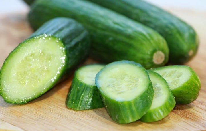 Why do you have to rub both ends when eating cucumber? - 2