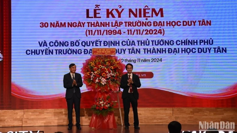 Đại học Duy Tân với hành trình 30 năm dựng xây và phát triển ảnh 3