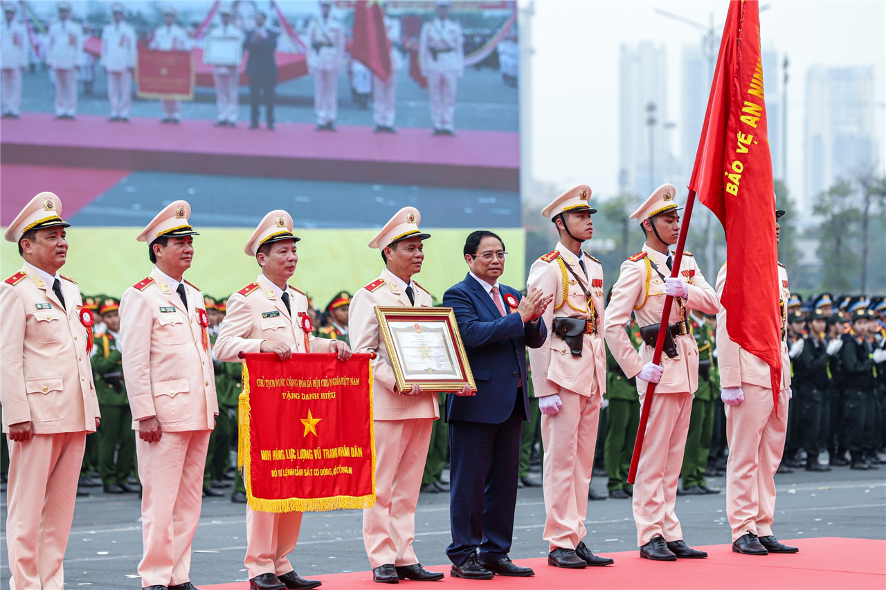 Mobile Police Command honored to receive the title of Hero of the People's Armed Forces for the second time