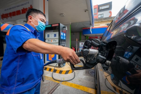 Los precios de la gasolina vuelven a subir ligeramente