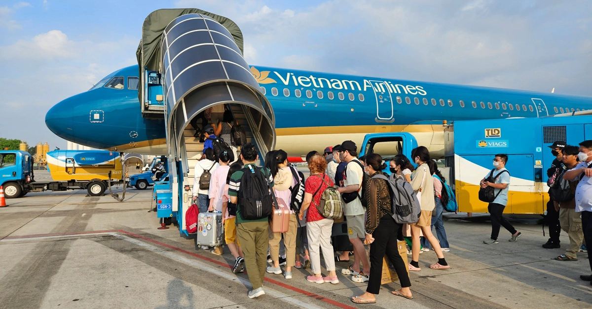 Tet flight tickets: Many flights are fully booked, economy class tickets sold out