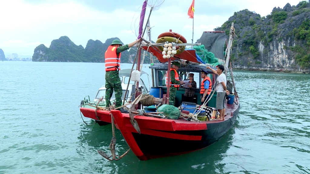 Quang Ninh schließt sich mit dem ganzen Land zusammen, um das Ansehen, die Stellung und das Image der Nation zu schützen.