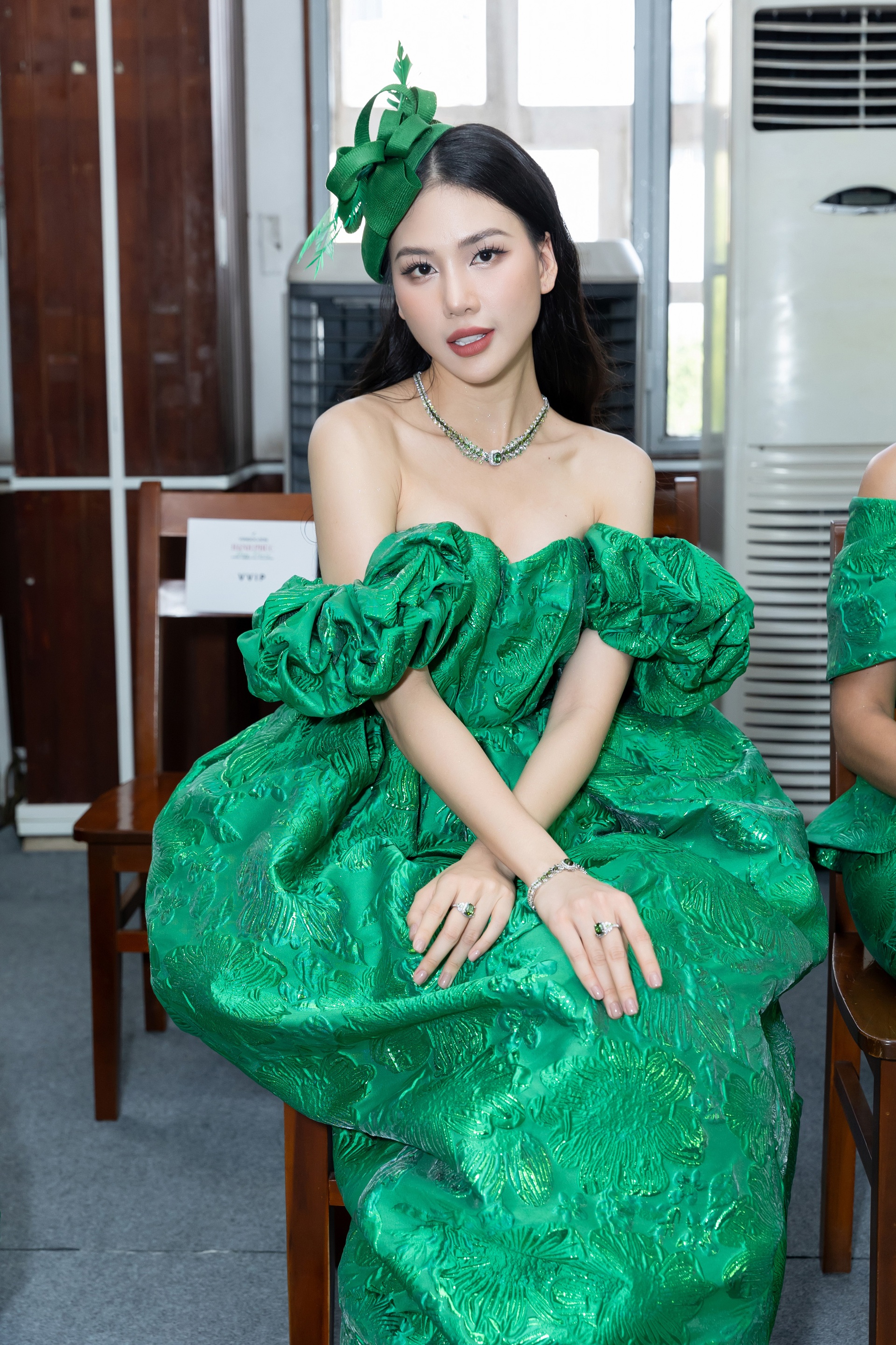 Hoa hậu Giáng My đọ sắc cùng diva Thanh Lam, gợi cảm tuổi trung niên - 11