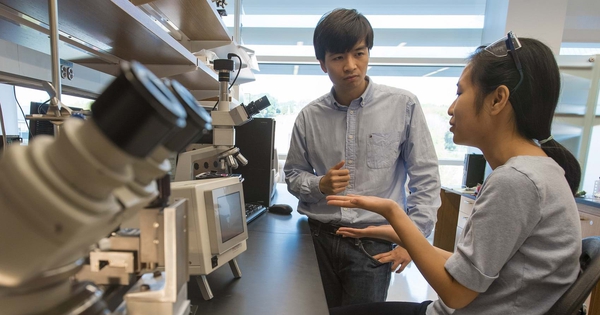 Polytechnic alumni named in US “invention hall”, become “star” of US university, after bringing in $25 million in funding