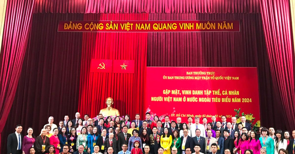 Overseas Vietnamese "give advice" to attract talent to key industries