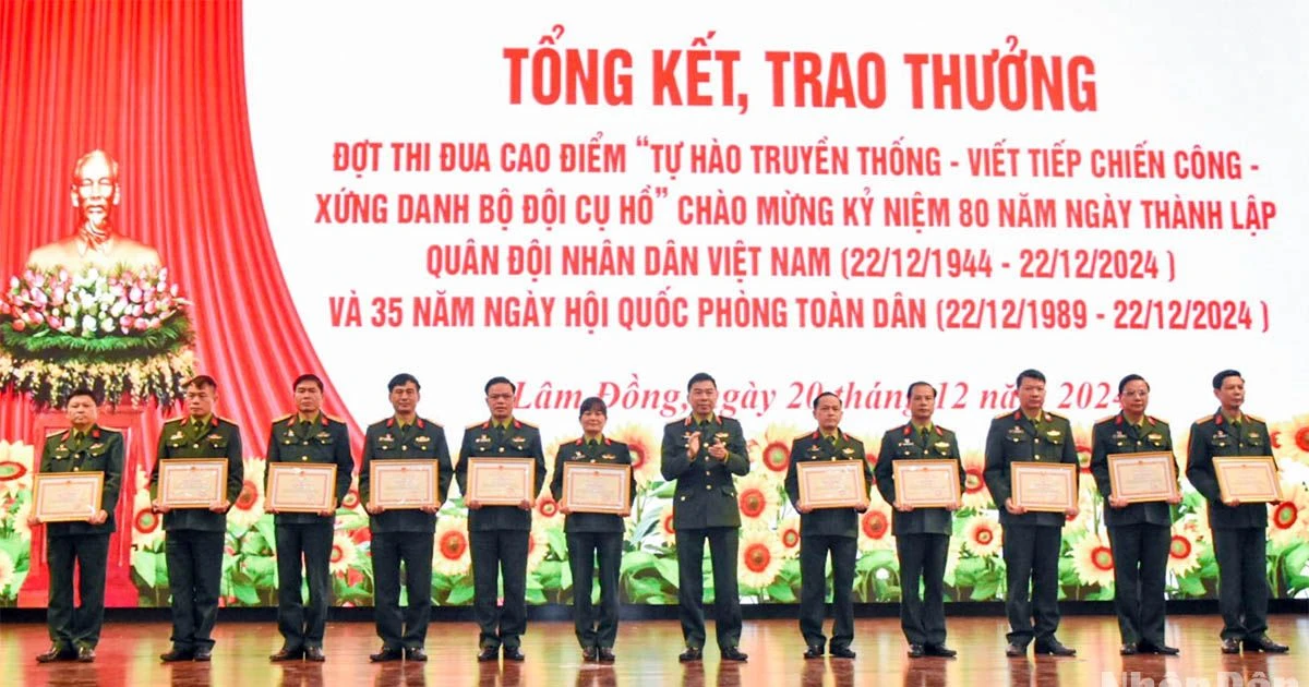 Học viện Lục quân tuyên dương các tập thể và cá nhân tiêu biểu trong đợt thi đua cao điểm