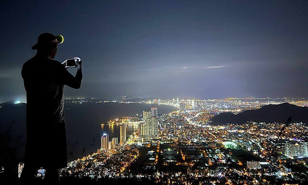 Three safety notes when conquering Co Tien Mountain in Nha Trang