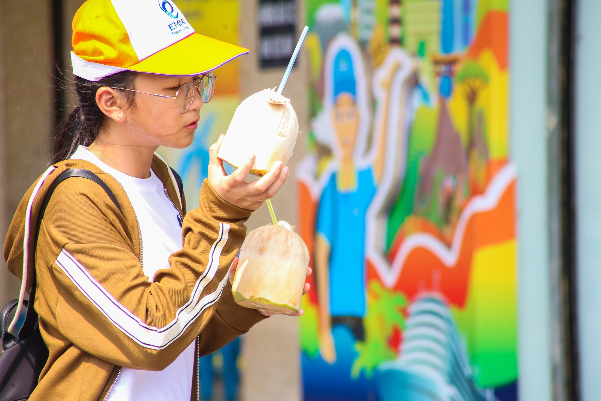 Người Sài Gòn trân mình dang nắng mưu sinh - Ảnh 8.