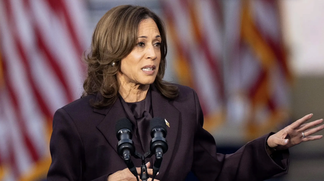 Descifrando el atuendo que usó la Sra. Harris en su discurso admitiendo la derrota (foto 1)