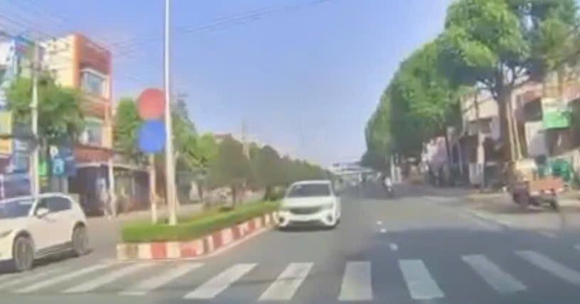 Verifying 2 cases of cars driving in the wrong direction in the middle of the street in Dong Nai