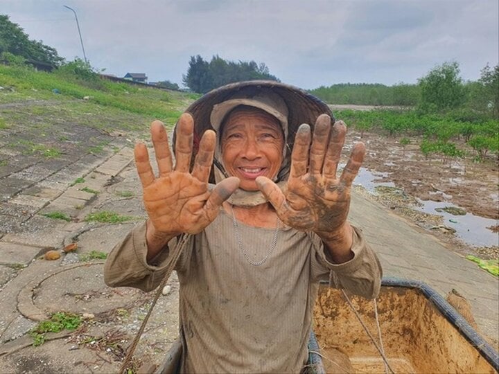 Sra. Bui Thi Doi, residente de la aldea de Ninh Phu, comuna de Da Loc.