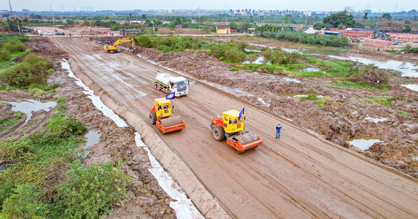 Đại công trường giao thông Thủ đô tất bật sau Tết