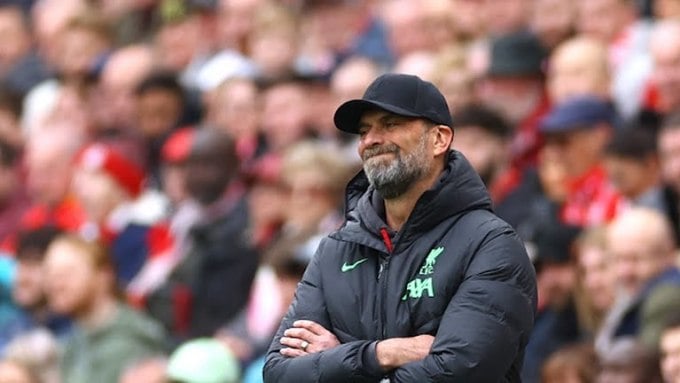 L'entraîneur Klopp était distrait en marge de la défaite de Liverpool contre Crystal Palace. Photo : Reuters