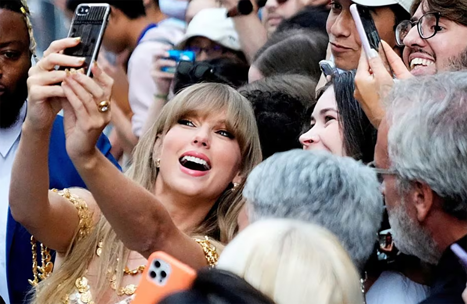 Lý do mạng xã hội X chặn người dùng tìm từ khóa 'Taylor Swift'- Ảnh 1.