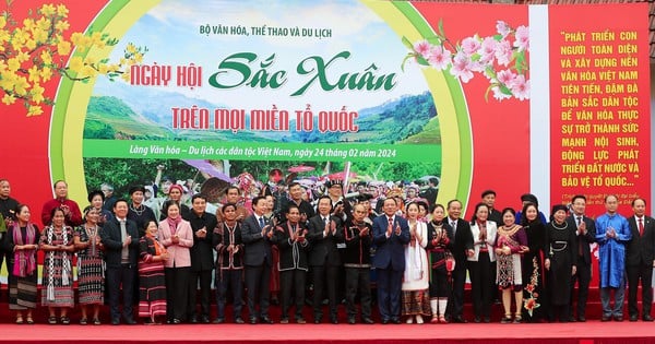 Quan tâm phát triển toàn diện, chú trọng phát triển văn hóa vùng đồng bào dân tộc thiểu số, vùng sâu, vùng xa, vùng biên giới và hải đảo