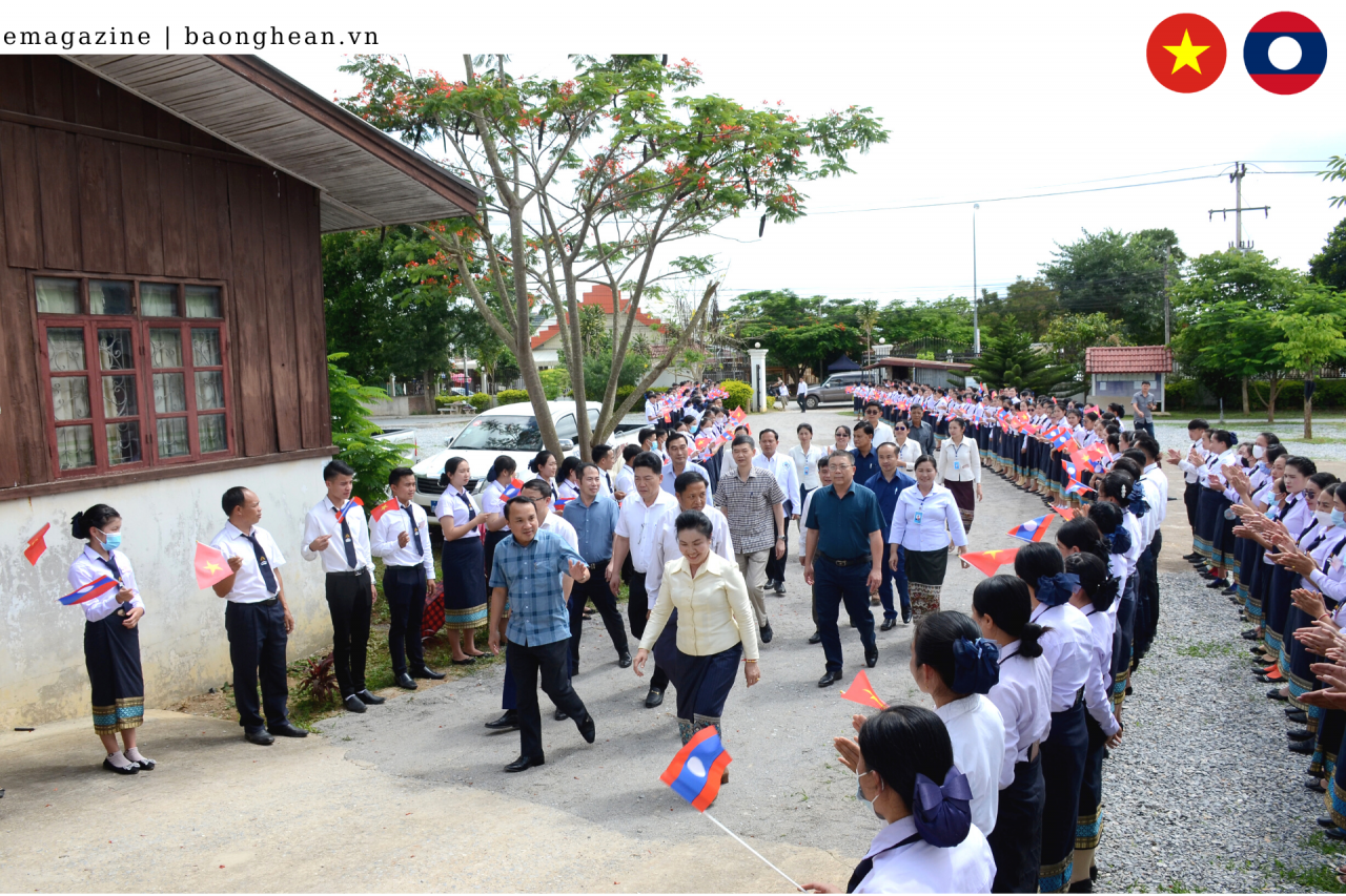 The delegation visited and worked with Xieng Khouang Medical College.