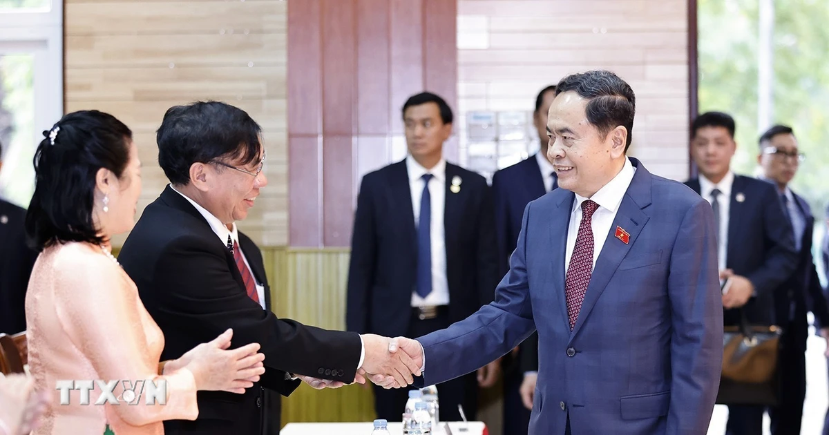 Le président de l'Assemblée nationale, Tran Thanh Man, rencontre la communauté vietnamienne au Cambodge