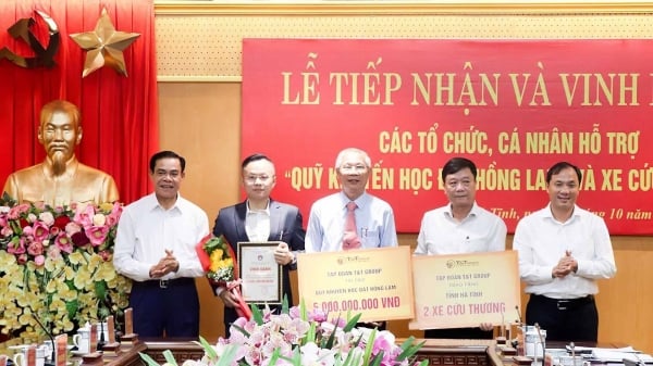 T&amp;T Group hỗ trợ 5 tỷ đồng, mở cánh cửa cho học sinh nghèo Hà Tĩnh vào đại học