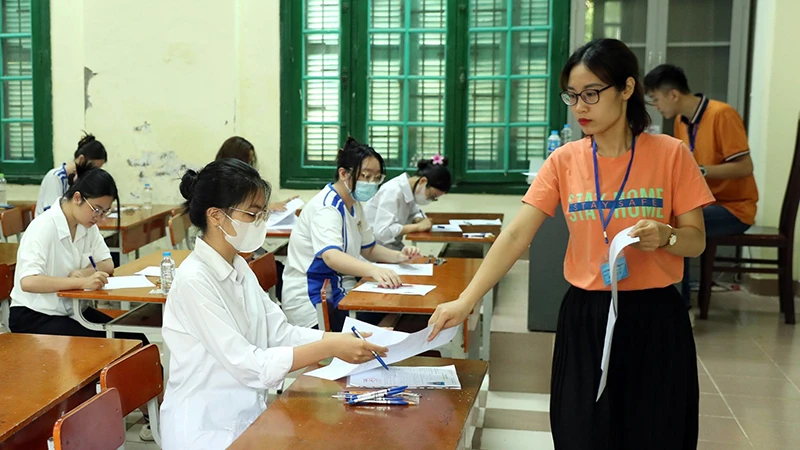 Chủ động việc dạy và học phù hợp đề thi tham khảo