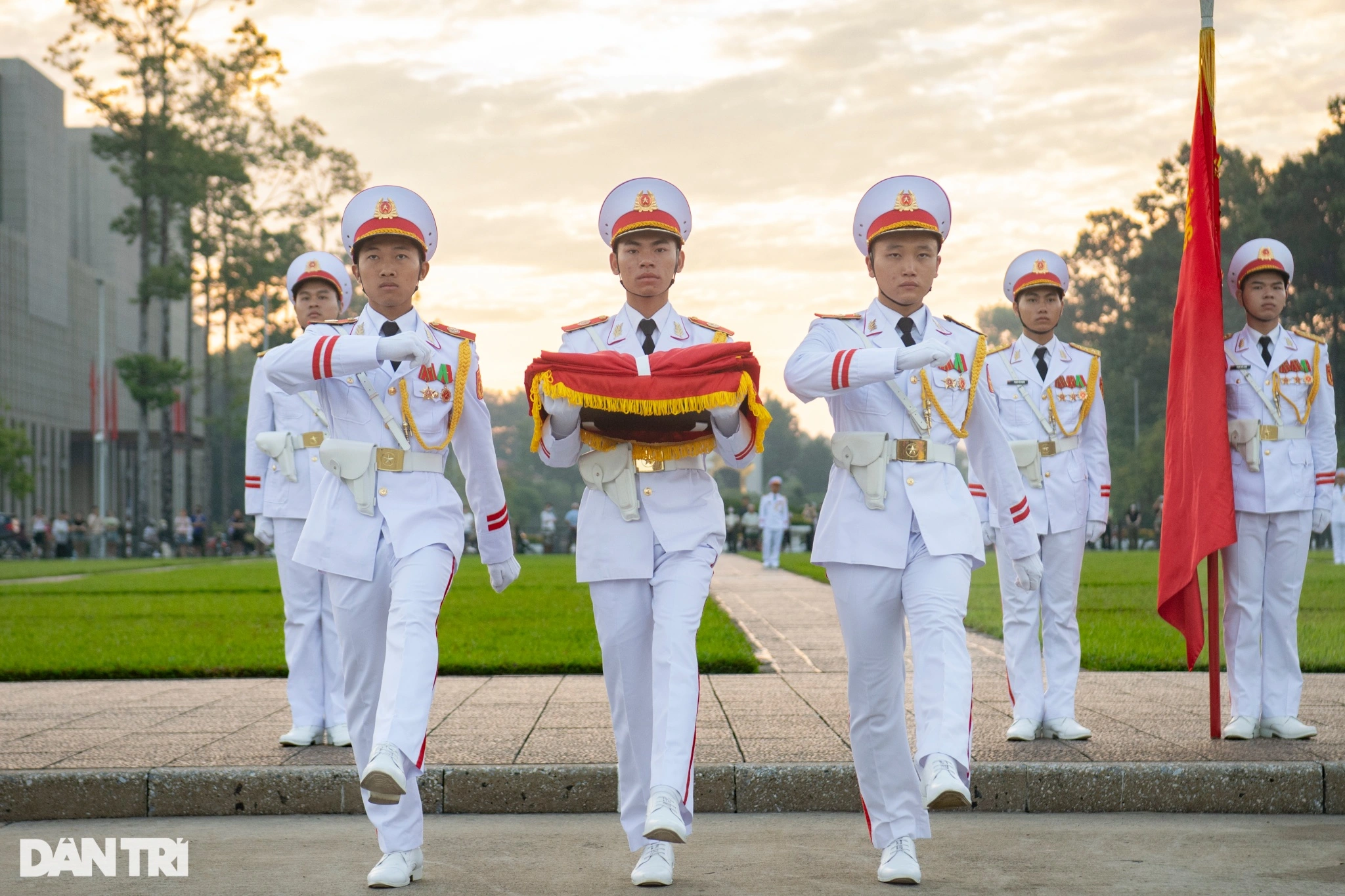 Ceremonia Solemne de Izamiento de la Bandera para celebrar el Día Nacional el 2 de septiembre