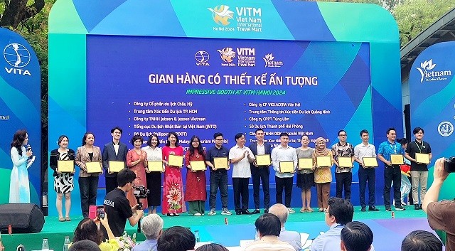 Hội chợ Du lịch quốc tế Việt Nam thu hút gần 80.000 khách đến tham quan, mua sắm