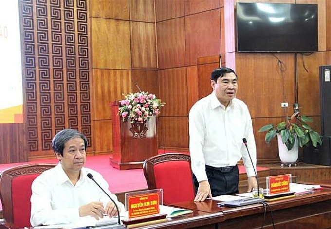 Bí thư Tỉnh uỷ Điện Biên Trần Quốc Cường phát biểu tại buổi làm việc với Bộ trưởng Giáo dục và Đào tạo Nguyễn Kim Sơn, chiều 12/4. Ảnh: MOET