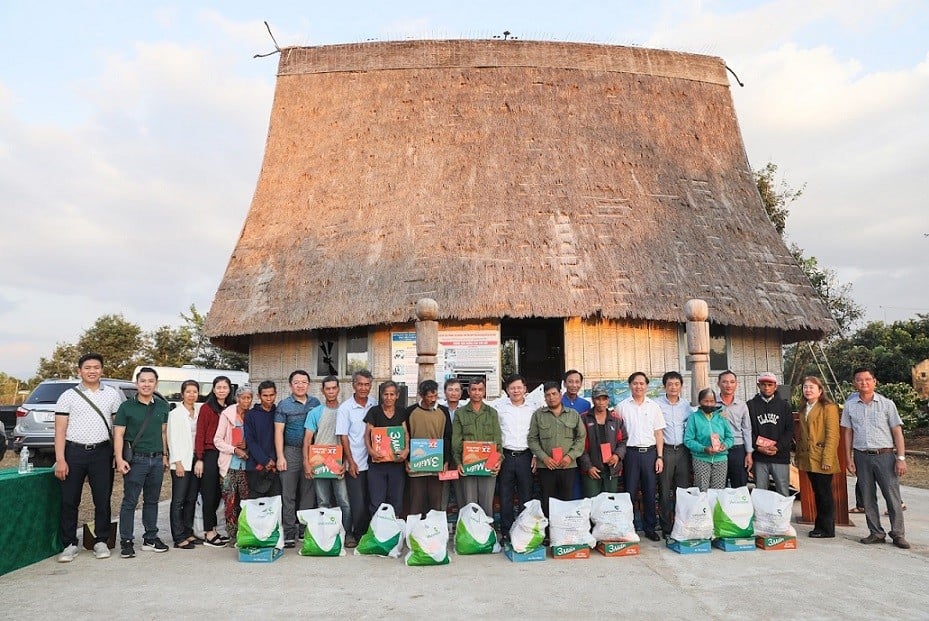 Vietcombank difunde amor y brinda un cálido Tet a familias en circunstancias difíciles