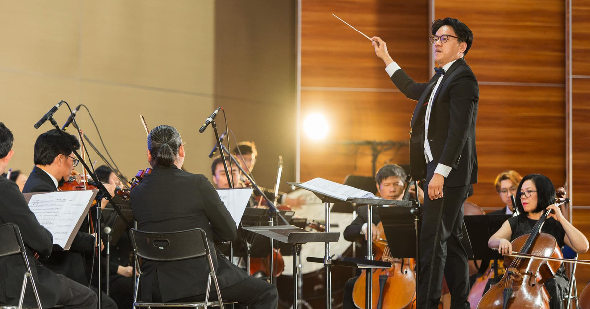 Cada mes, los estudiantes de la Universidad Nacional de Ciudad Ho Chi Minh disfrutarán de un concierto.