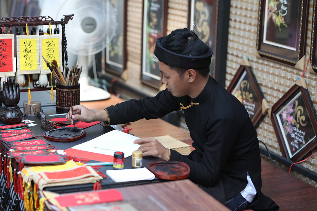 Nhà nghiên cứu Huỳnh Ngọc Trảng truy nguyên tập tục tết- Ảnh 2.