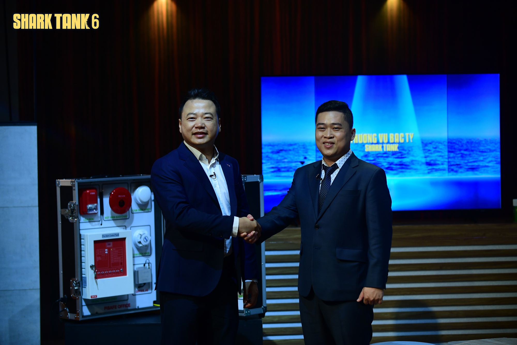 Shark Tank Việt Nam mùa 6 tập 3: Shark Bình nói phũ, Shark Hưng chi 1,8 tỷ cho xe máy - Ảnh 1.