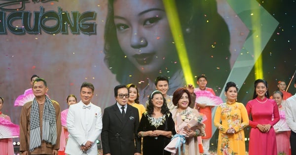 Le Thuy, Elvis Phuong, Dam Vinh Hung were moved at the night honoring the Diamond Diva